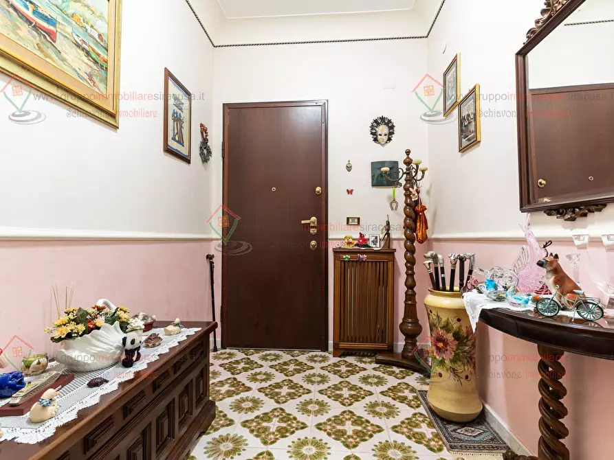 Immagine 2 di Pentalocale in vendita  a Siracusa