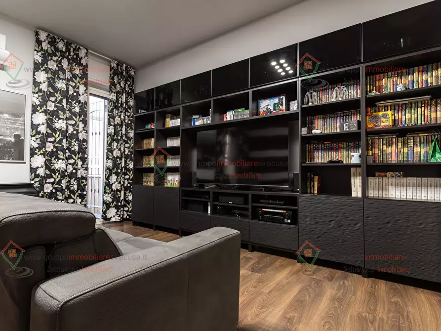 Immagine 8 di Pentalocale in vendita  a Siracusa