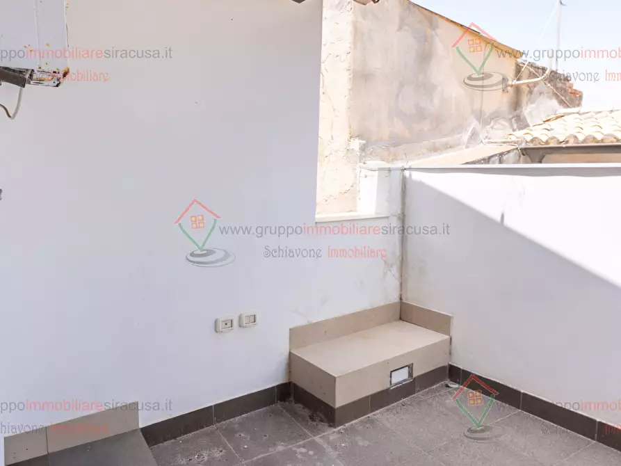 Immagine 18 di Quadrilocale in vendita  a Siracusa