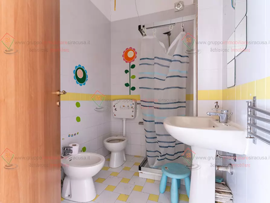 Immagine 15 di Pentalocale in vendita  a Siracusa