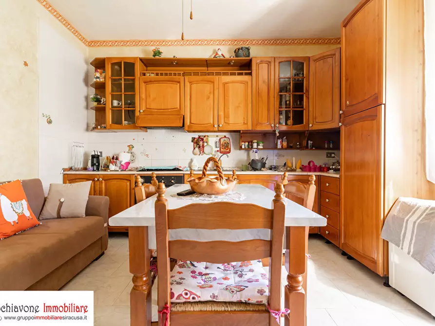 Immagine 11 di Villa in vendita  a Siracusa