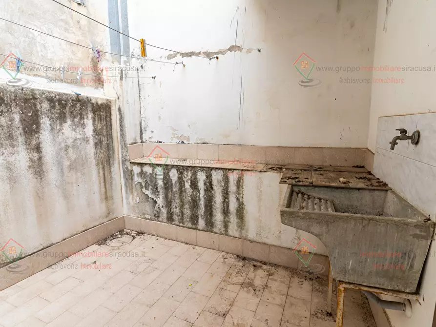 Immagine 21 di Casa indipendente in vendita  a Floridia