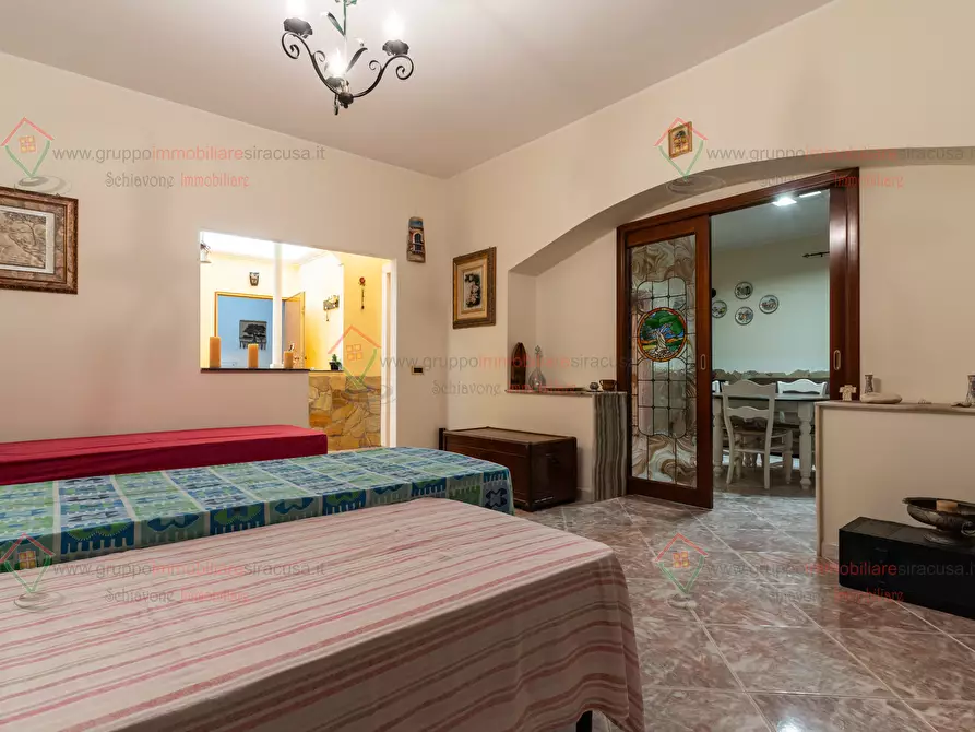 Immagine 33 di Villa in vendita  a Siracusa