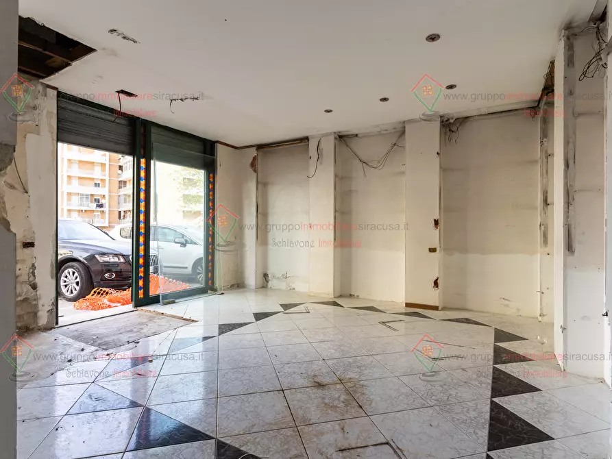 Immagine 5 di Locale commerciale in vendita  a Siracusa