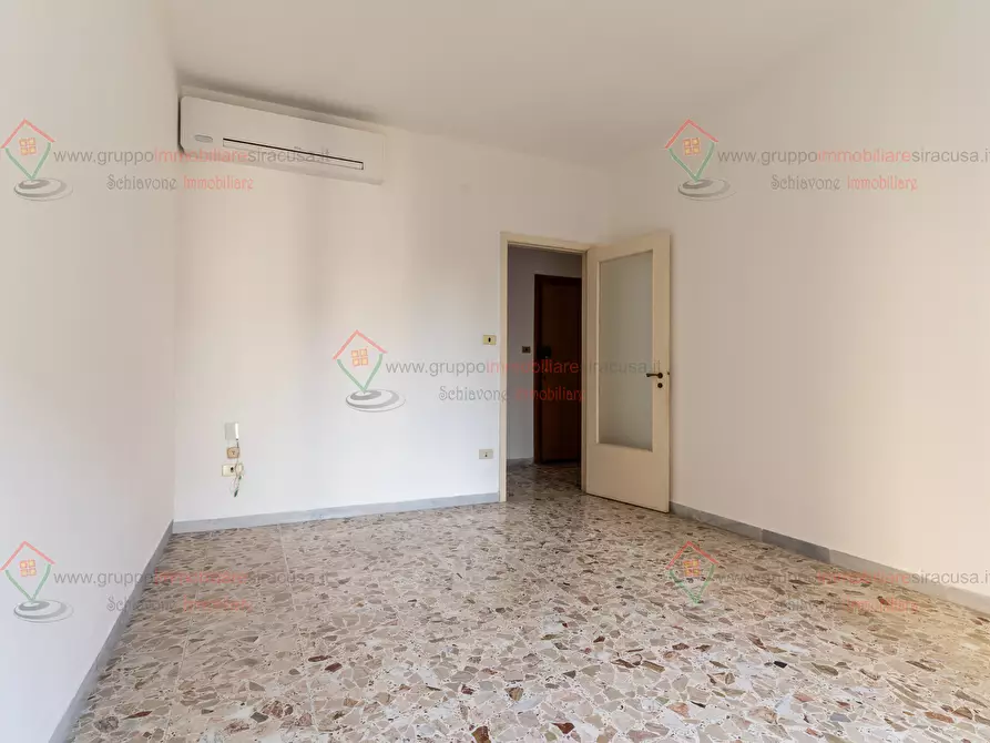 Immagine 4 di Quadrilocale in vendita  a Siracusa