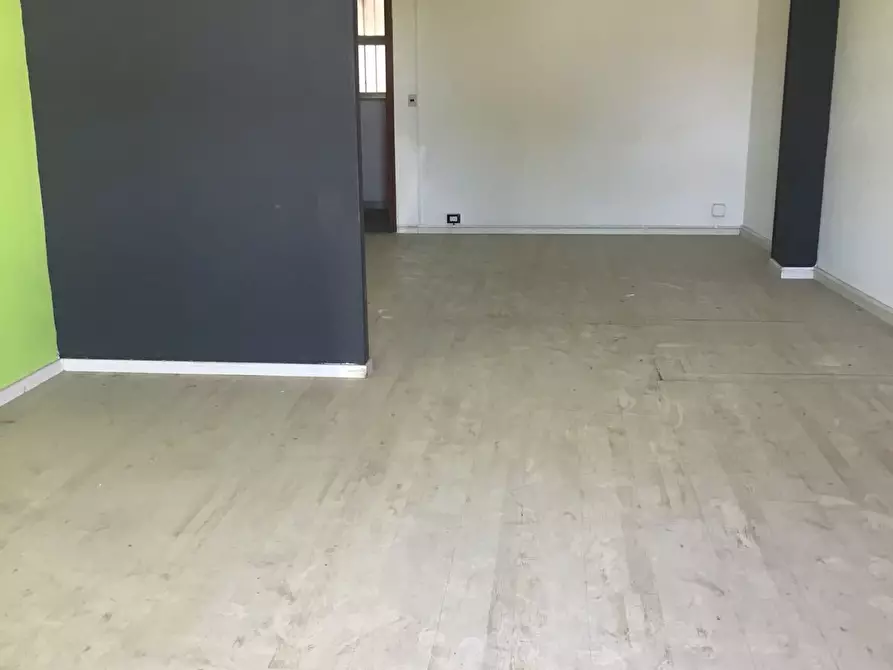 Immagine 4 di Locale commerciale in vendita  a Siracusa