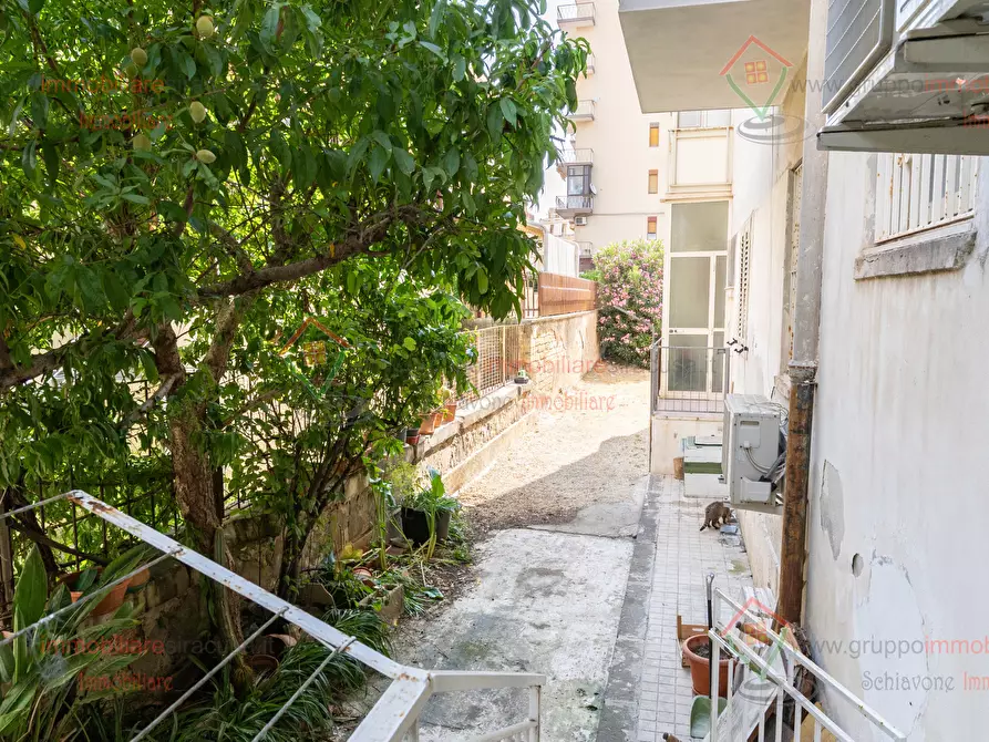 Immagine 15 di Trilocale in vendita  a Siracusa