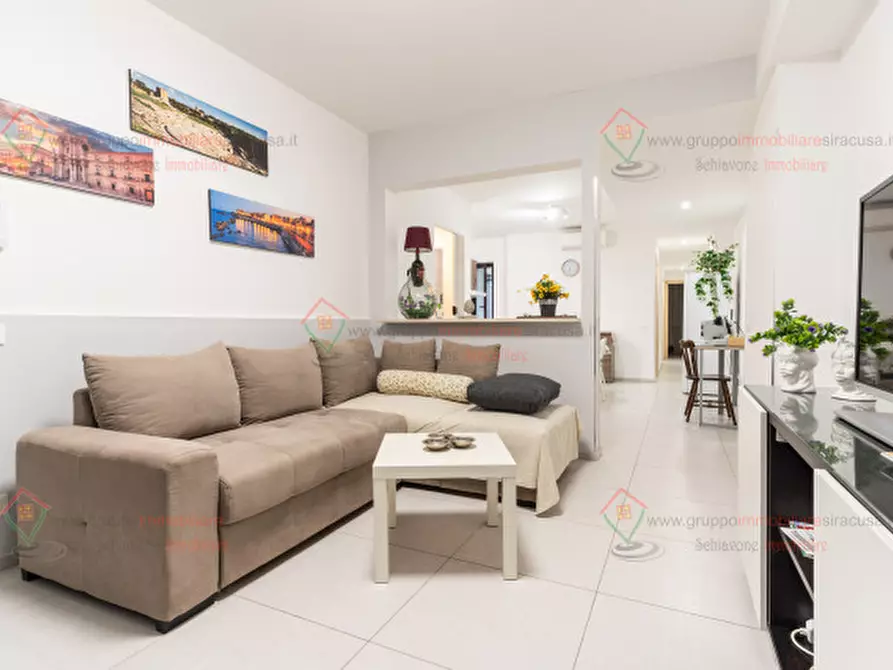 Immagine 1 di Trilocale in affitto  a Siracusa