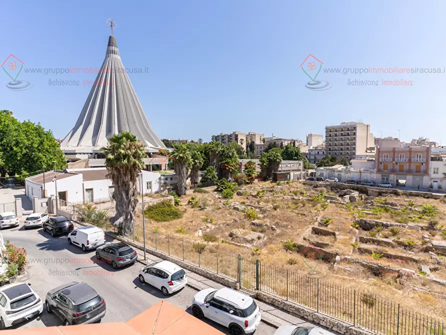 Immagine 36 di Casa indipendente in vendita  a Siracusa