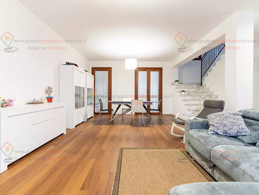 Immagine 5 di Casa bifamiliare in vendita  a Siracusa