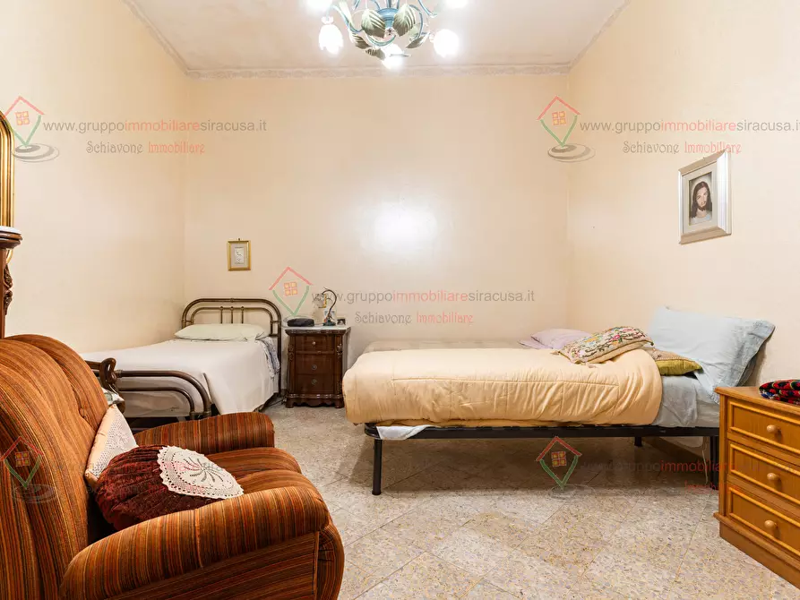 Immagine 17 di Pentalocale in vendita  a Siracusa