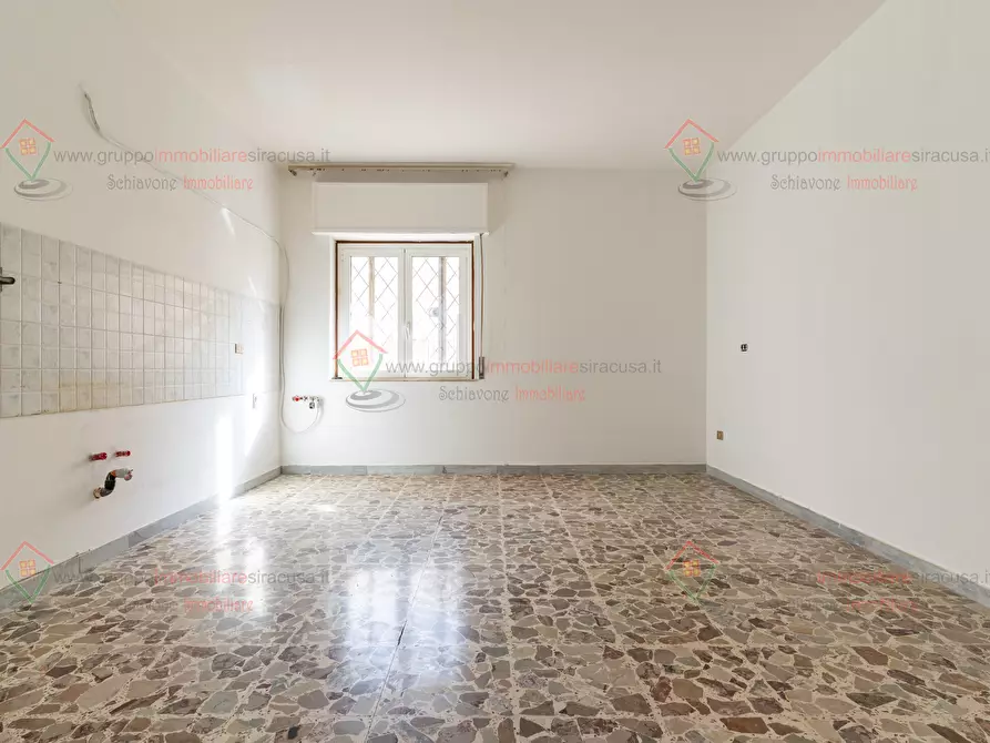 Immagine 12 di Quadrilocale in vendita  a Siracusa