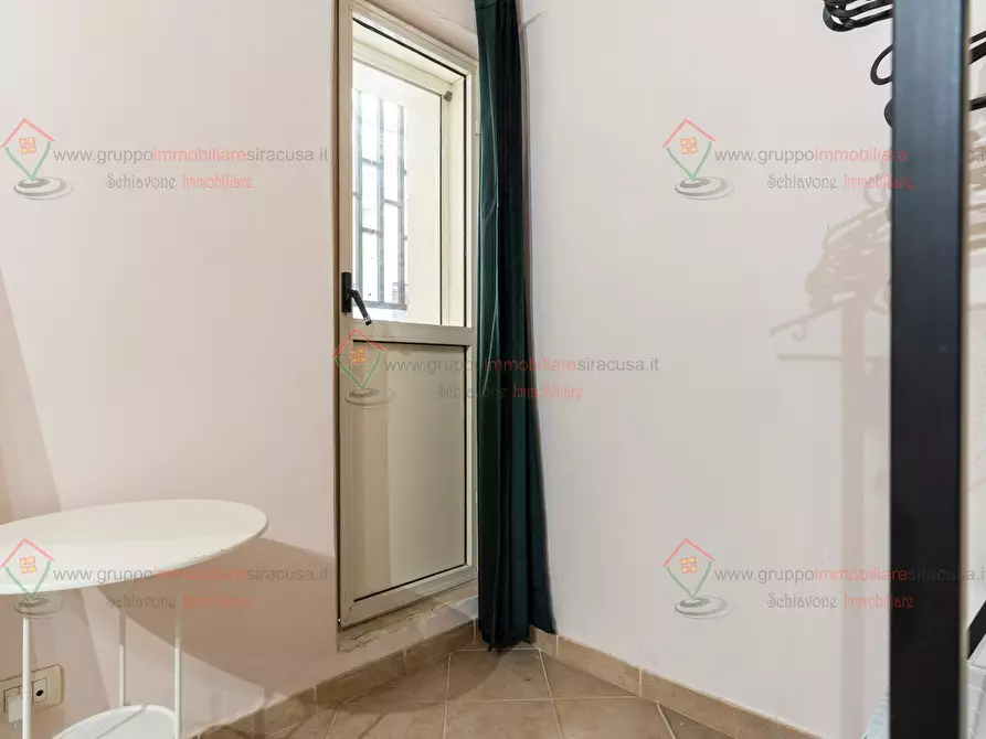 Immagine 15 di Trilocale in vendita  a Siracusa