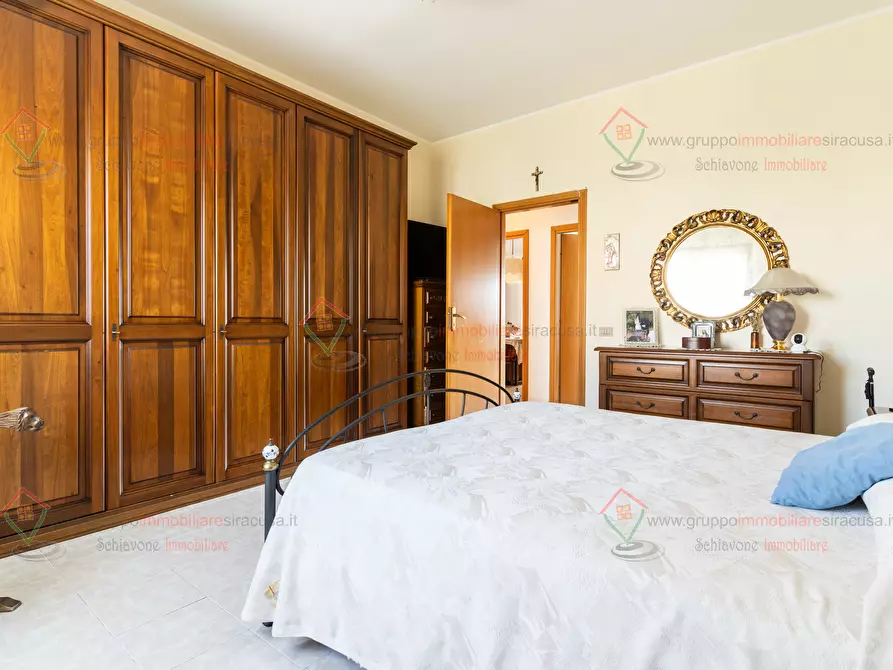 Immagine 17 di Pentalocale in vendita  a Siracusa