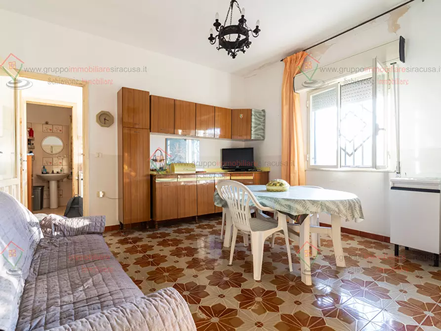 Immagine 5 di Villa in vendita  a Siracusa