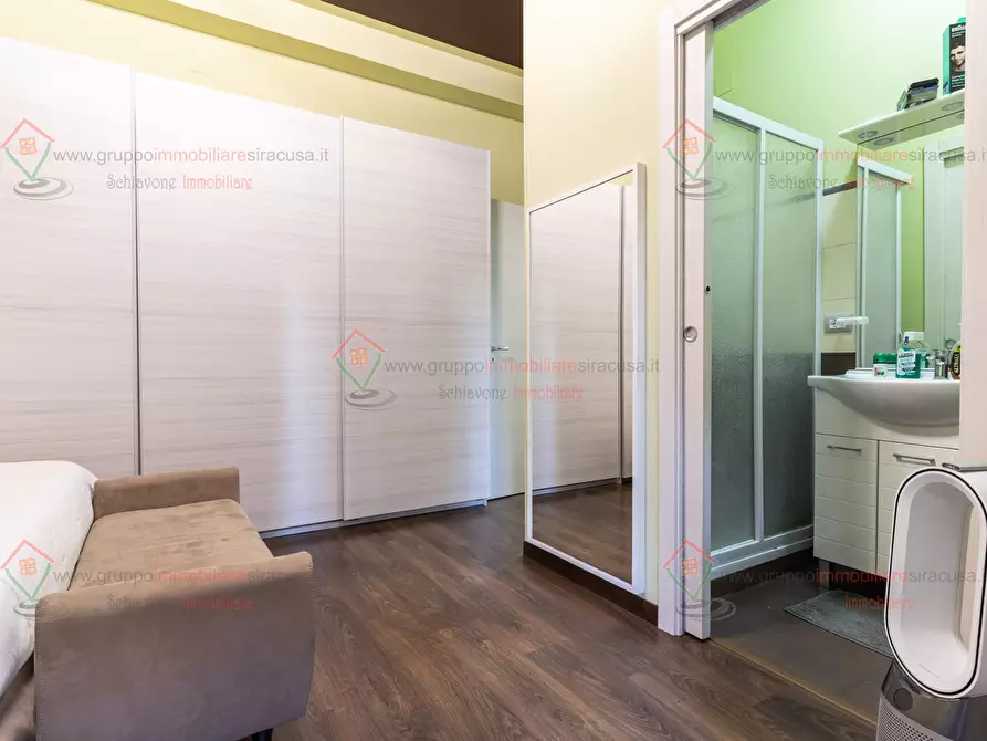 Immagine 18 di Pentalocale in vendita  a Siracusa