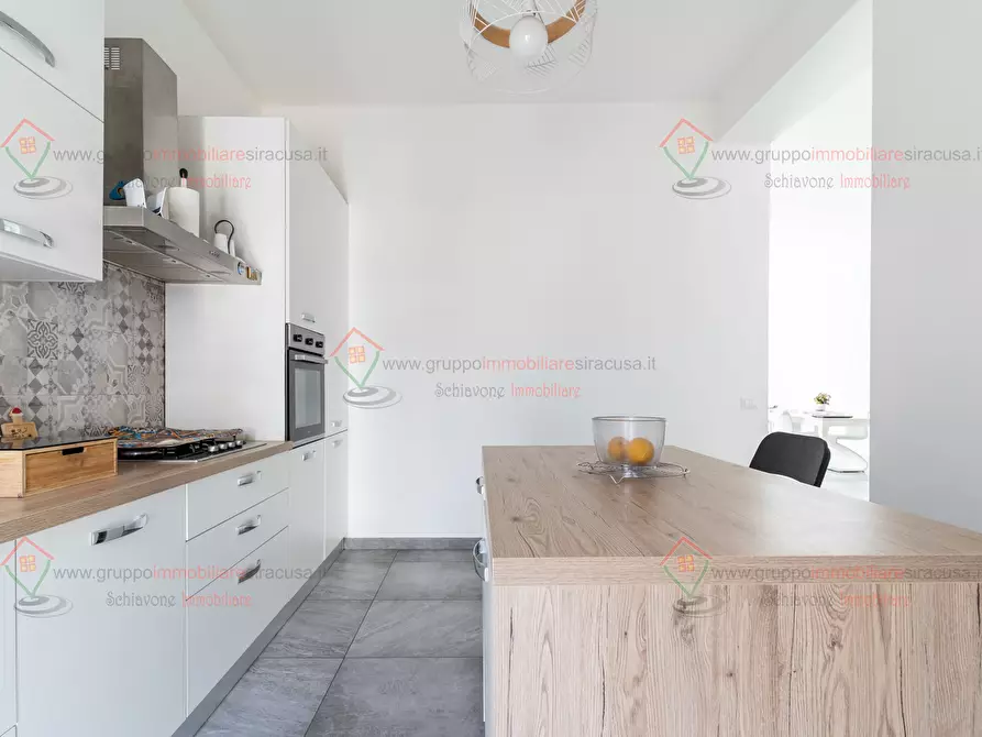 Immagine 6 di Pentalocale in vendita  a Siracusa