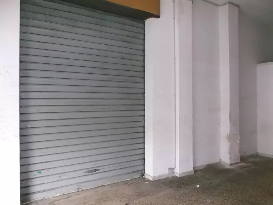 Immagine 2 di Laboratorio in affitto  a Siracusa