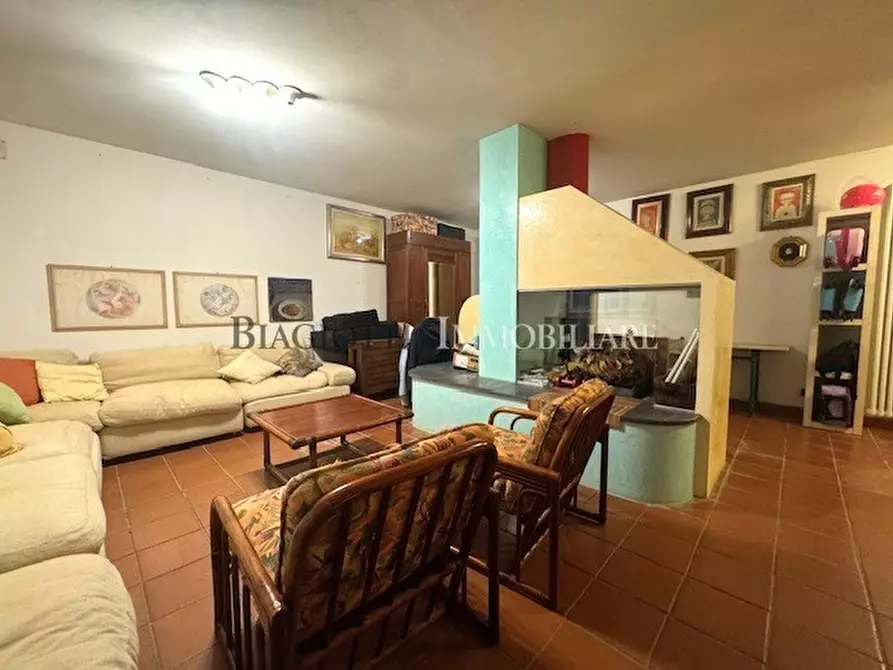 Immagine 44 di Villa in vendita  a Livorno