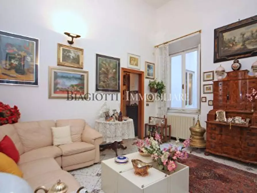 Immagine 27 di Pentalocale in vendita  in via del fante a Livorno
