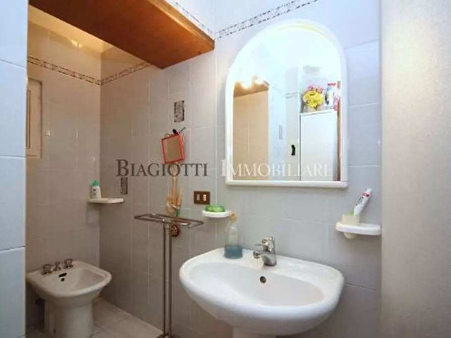 Immagine 19 di Pentalocale in vendita  in via del fante a Livorno