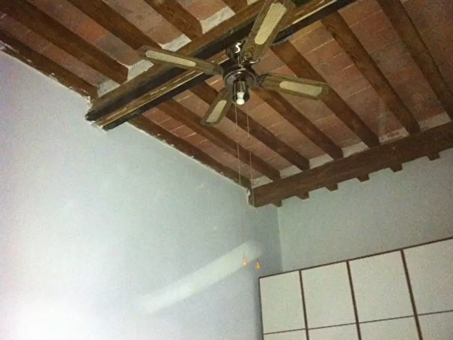 Immagine 12 di Bilocale in vendita  in via galileo galilei a Livorno