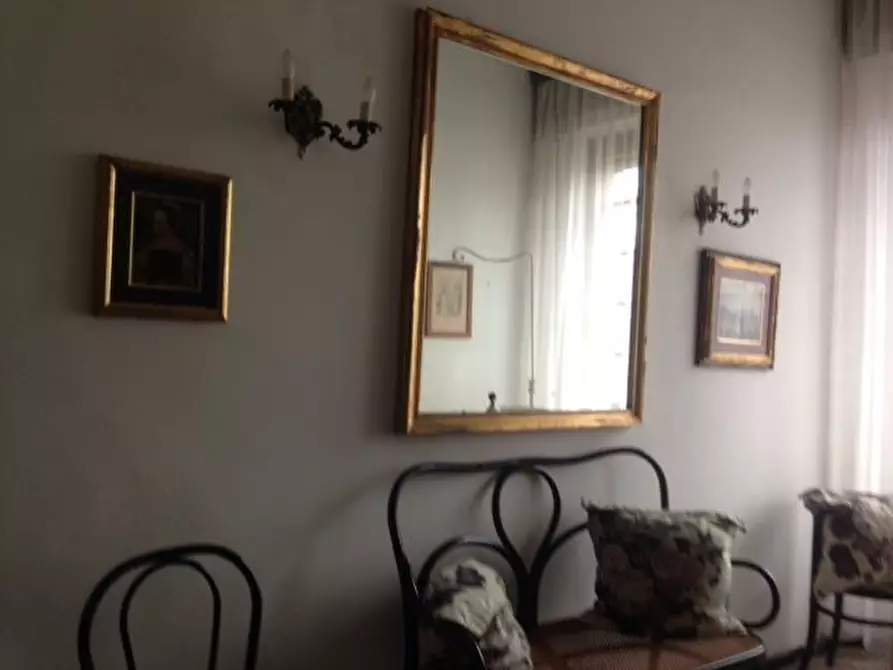 Immagine 7 di Casa semindipendente in vendita  a Livorno