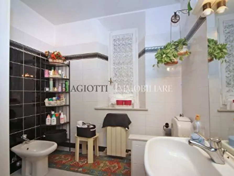 Immagine 33 di Pentalocale in vendita  in via del fante a Livorno