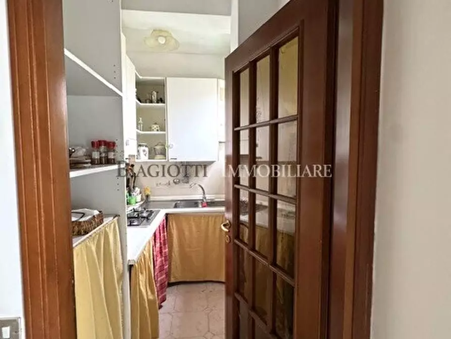 Immagine 6 di Trilocale in vendita  a Livorno
