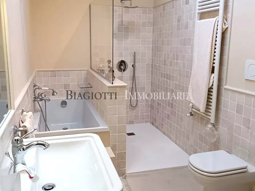 Immagine 28 di Attico in vendita  a Livorno