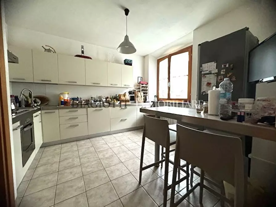 Immagine 9 di Trilocale in vendita  a Livorno