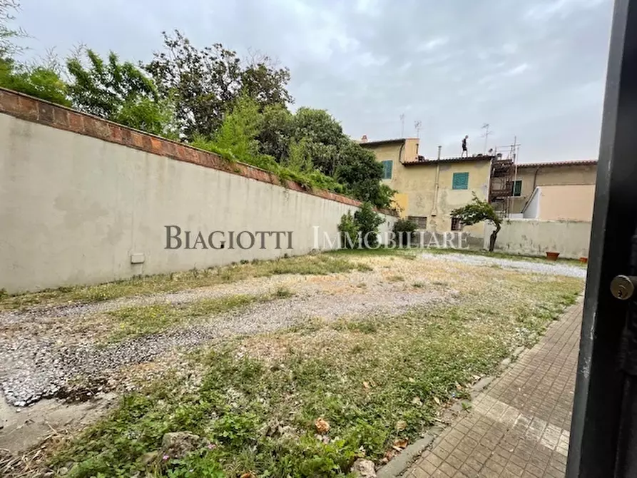 Immagine 4 di Casa semindipendente in vendita  a Livorno