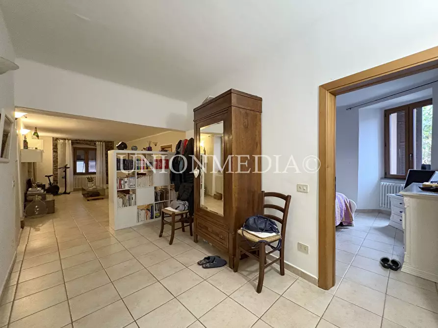 Immagine 10 di Appartamento in vendita  in Via Roma a Santo Stefano Di Magra