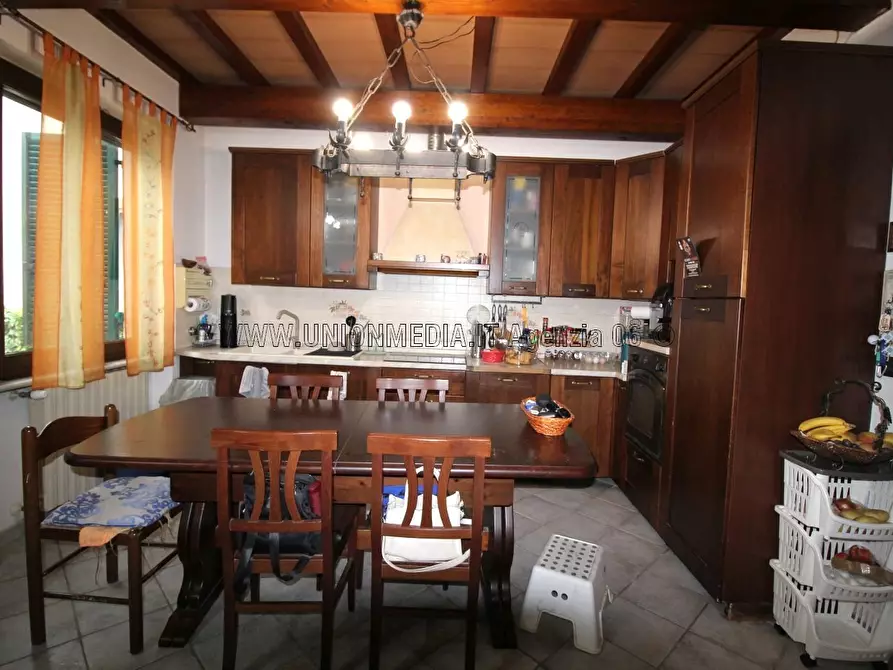 Immagine 6 di Casa indipendente in vendita  a Ortonovo