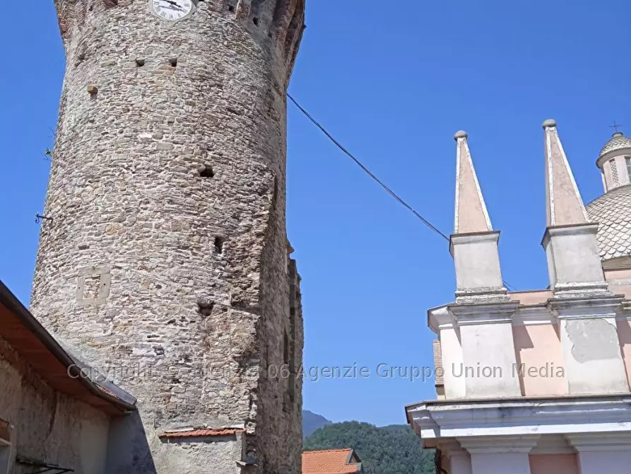 Immagine 40 di Appartamento in vendita  a Ortonovo