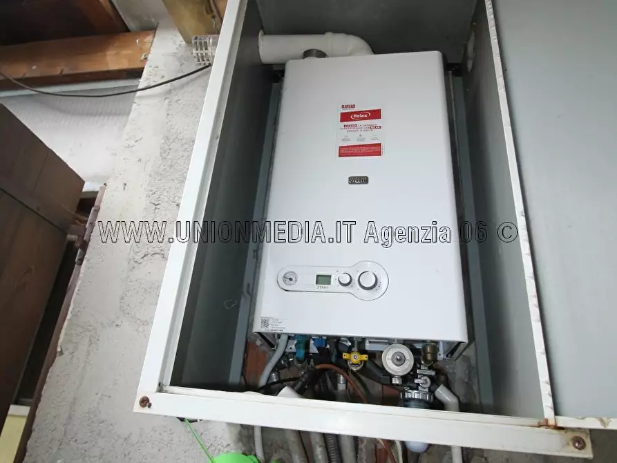 Immagine 25 di Casa indipendente in vendita  a Ortonovo