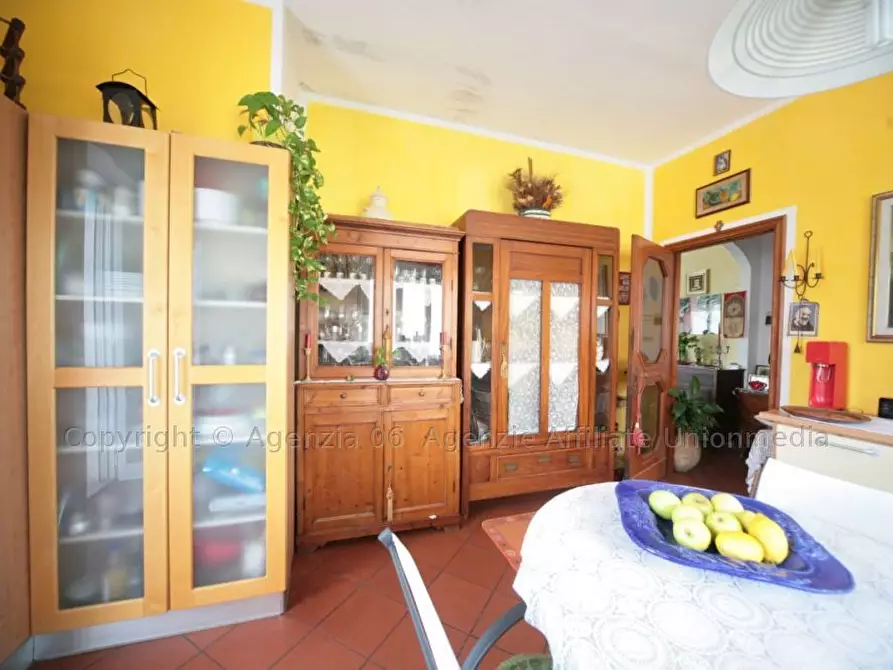 Immagine 10 di Casa bifamiliare in vendita  a Sarzana