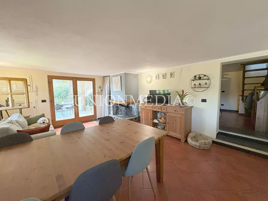 Immagine 4 di Villa in vendita  in Viale Vittorio Alfieri a Fosdinovo