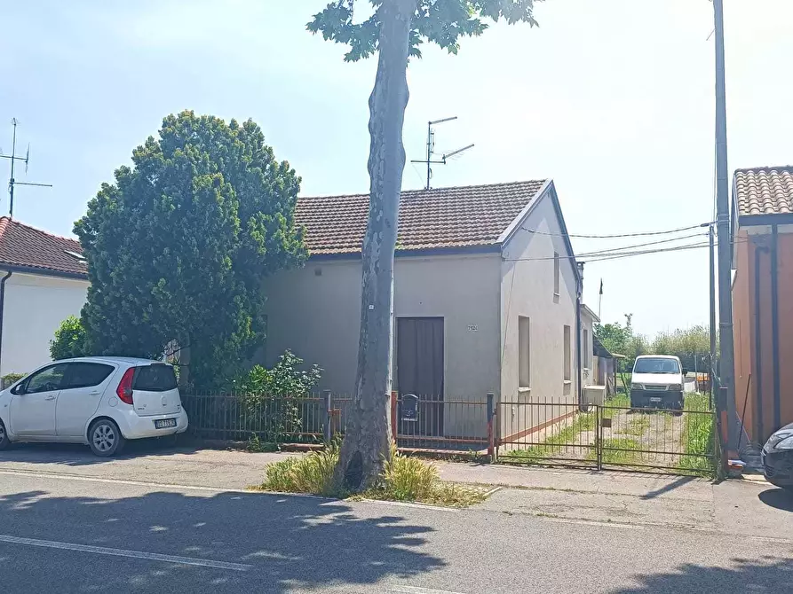 Immagine 1 di Casa indipendente in vendita  in Via Montaletto 4684 a Cesena