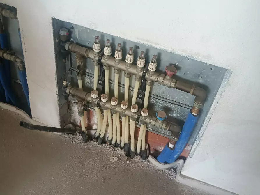 Immagine 8 di Casa bifamiliare in vendita  a Rimini