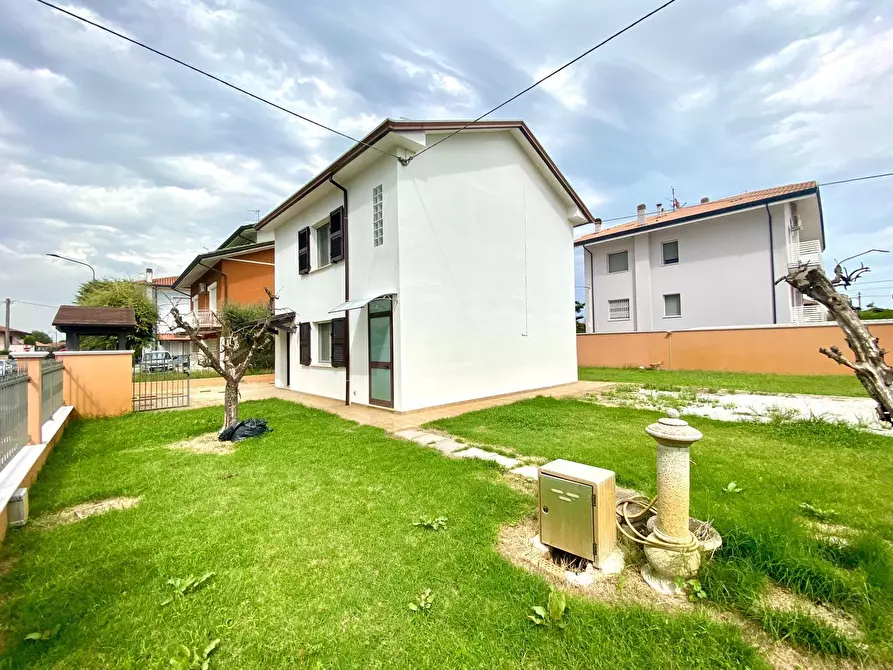 Immagine 4 di Casa indipendente in vendita  in Via Grazia Deledda 5 a Gatteo