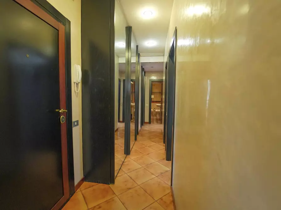 Immagine 23 di Quadrilocale in vendita  in Viale Dante 7 a Riccione