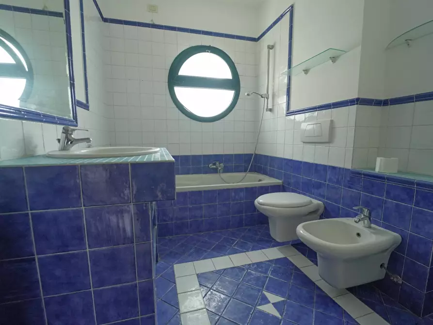 Immagine 13 di Trilocale in vendita  in Viale Tocra 10A a Rimini