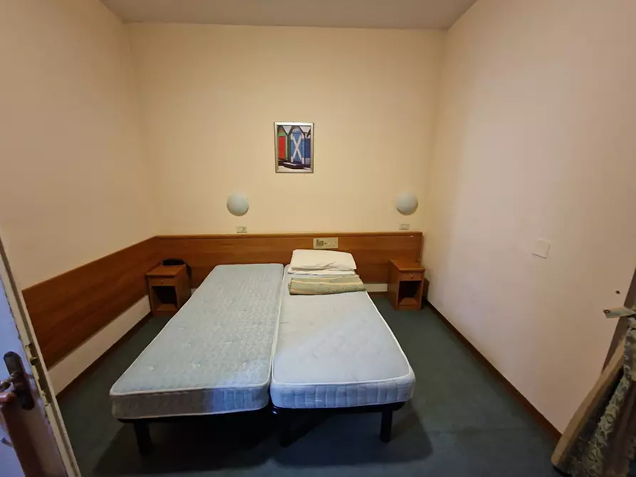Immagine 14 di Albergo/B&B/Residence in vendita  in Viale Regina Margherita 27b a Rimini