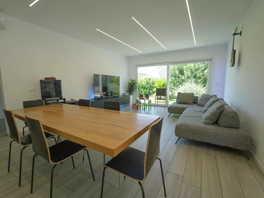 Immagine 3 di Villa in vendita  in Via Primo Targhini 4101 a Cesena