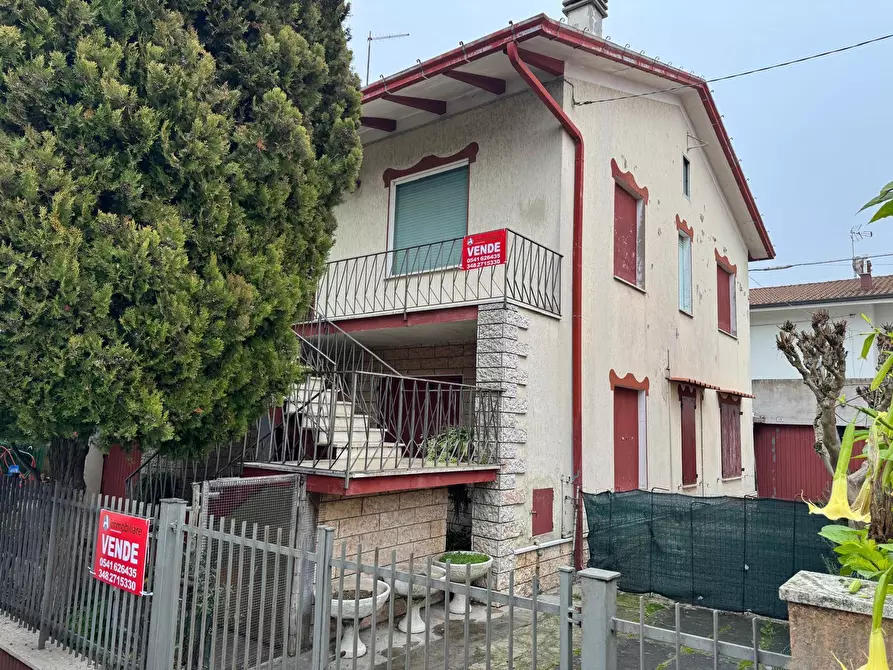 Immagine 1 di Casa bifamiliare in vendita  a Savignano Sul Rubicone