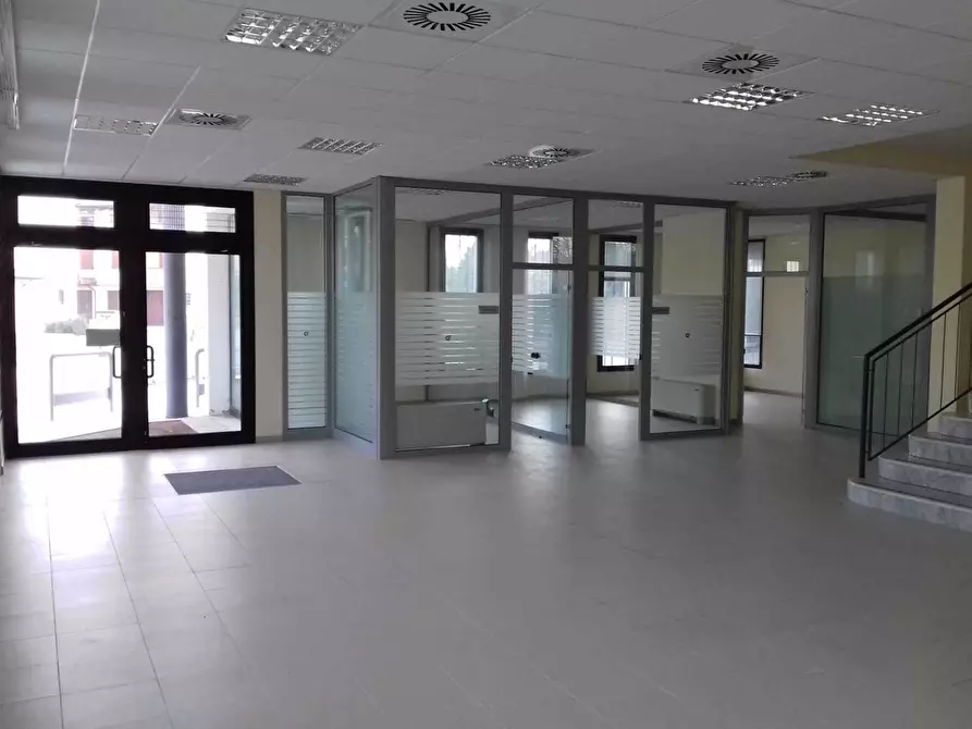 Immagine 4 di Ufficio in vendita  in Via per Poviglio 16 a Reggio Nell'emilia