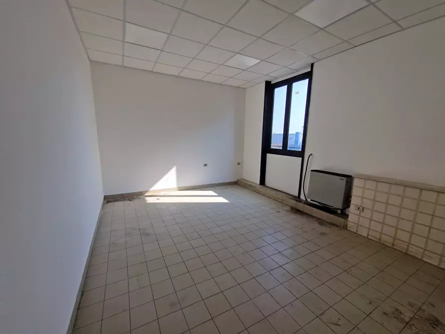 Immagine 13 di Attività artigianale in affitto  in Via della Liberazione a San Mauro Pascoli