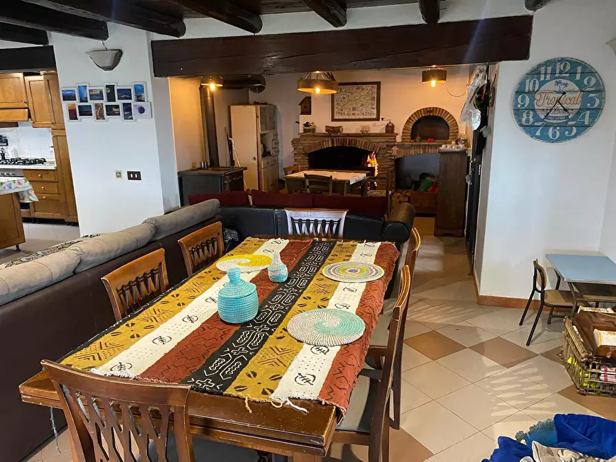 Immagine 25 di Villa in vendita  in Via Tomassini 18 a Borghi