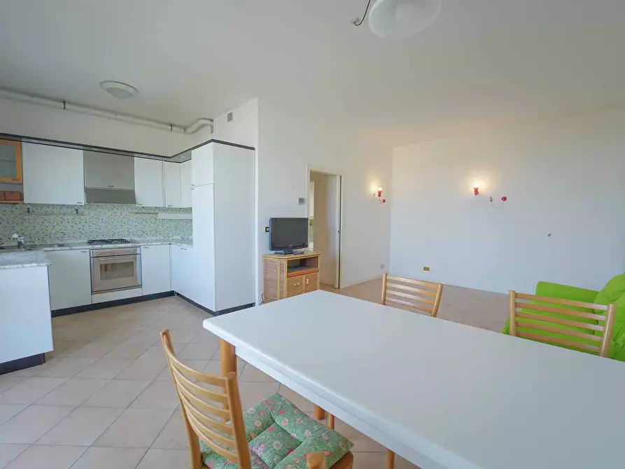 Immagine 3 di Trilocale in vendita  in Via Montello a Cesenatico